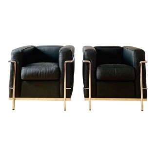1990's Lc2 Fauteuil Grand Confort Petit Modele Armchairs by Le Corbusier Team for Cassina in Black Leather, Signed - Set of 2 For Sale