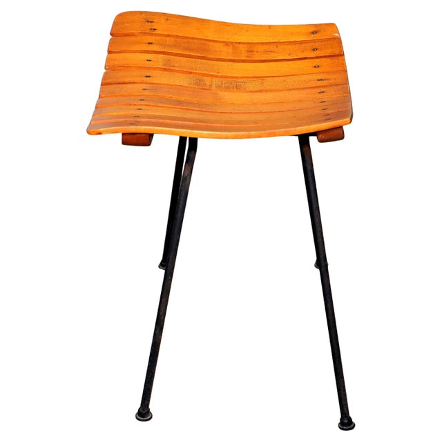 1950s Vintage Arthur Umanoff Style Slatted Wood & Iron Stool Ottoman – Rare Backless Form, 1950s For Sale - Image 5 of 9