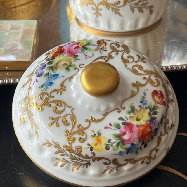 White 1960s Camille Le Tellac hand-painted jar with flowers and gilt accents // made in Paris // elegant French style decor // porcelain jar with lid For Sale - Image 8 of 18
