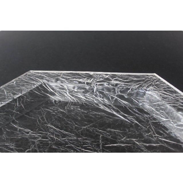 Willy Rizzo Style Crackle Ice Effect Lucite Octagonal Serving Tray Vintage For Sale - Image 11 of 12