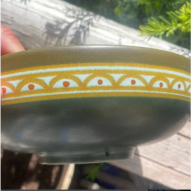 1920s Art Deco Isolde Earthenware Bowl by Arnhemsche Fayencefabriek, Netherlands, 1920s For Sale - Image 5 of 7