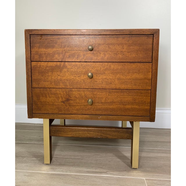 1970s American of Martinsville Single Nightstand For Sale - Image 13 of 13