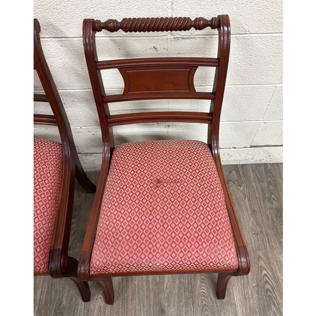 Willett Furniture Vintage Willett Furniture Regency Style Barley Twist Top Mahogany Dining Chairs For Sale - Image 4 of 12