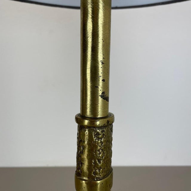 Metal Hollywood Regency Brutalist Floral Brass Table Light, Italy, 1970s For Sale - Image 7 of 18