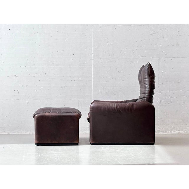 Set of Maralunga Armchair and Ottoman in Leather by Vico Magistretti for Cassina, Italy, 1970s For Sale - Image 5 of 18