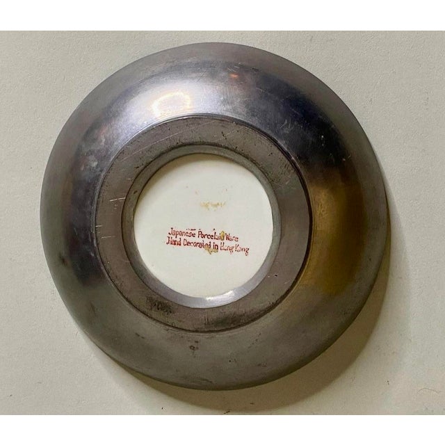 Japanese 1970s Japanese Porcelain Ware Hand Decorated Bowl - Made in Hong Kong For Sale - Image 3 of 8