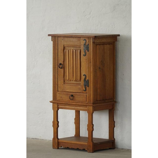 Scandinavian Narrow Oak Cabinet, 1950s For Sale - Image 4 of 17