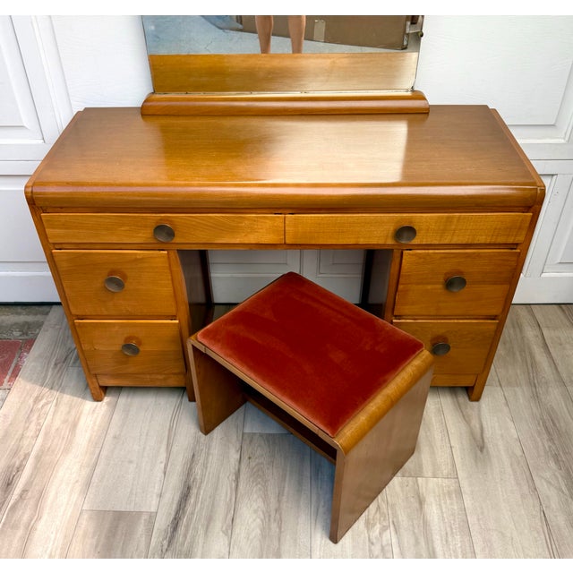 1940s John Stuart Blonde Wood 3-Piece Vanity, Mirror & Bentwood Stool For Sale In Los Angeles - Image 6 of 18