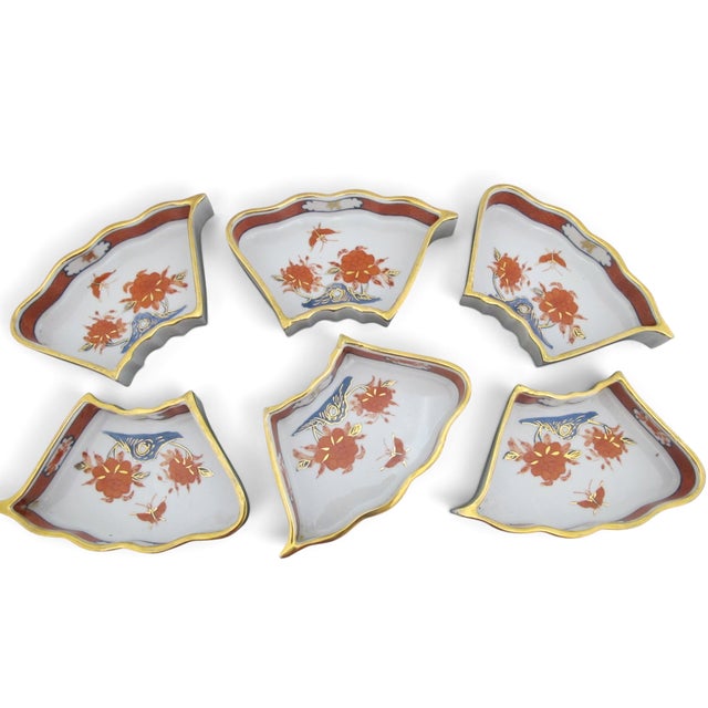 Japanese Lazy Susan Imari Porcelain Butterfly & Flower Rotating Serving Dish Set For Sale In Portland, OR - Image 6 of 13