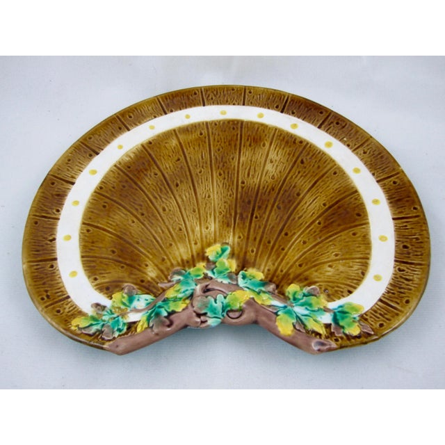 Majolica English Barrel & Ivy Crescent Brown-Westhead Moore Majolica Plate For Sale - Image 4 of 8