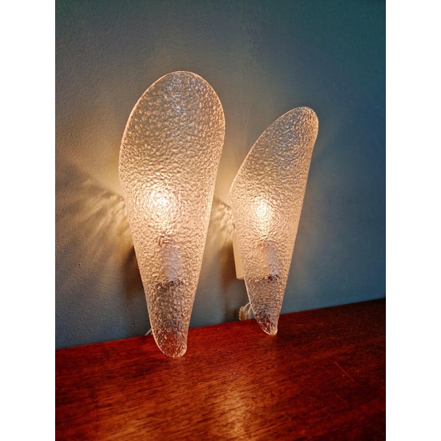 Vintage Wall Sconces in Textured Clear Plastic, 1970s, Set of 2 For Sale - Image 9 of 12