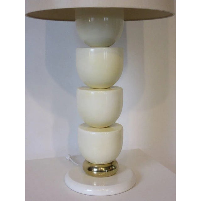 1970s Lacquered Wood and Brass Table Lamp For Sale - Image 4 of 7
