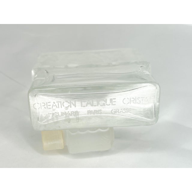 Lalique Mid 20th Century R. Lalique Designed 'Les Îles D'Or' Crystal Perfume Bottle & Stopper for Molinard Paris For Sale - Image 4 of 5