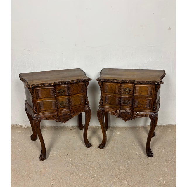 Pair of Spanish Carved Louis XV Style Bedside Tables in Oak, 20th Century For Sale - Image 4 of 16