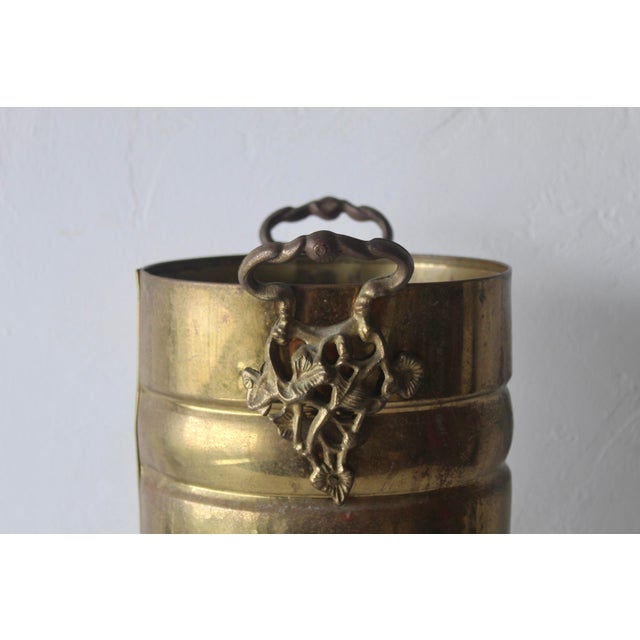 English English Style Hammered Brass Umbrella Ornate Stand Handles Vintage Mid Century For Sale - Image 3 of 16