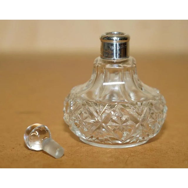 Metal Art Deco Antique Sterling Silver Perfume Bottle in Cut Glass Crystal, 1929 For Sale - Image 7 of 11