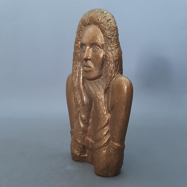 Stunning vintage bronze sculpture, particular double-sided design, excellent Italian manufacturing, very scenic and rare....