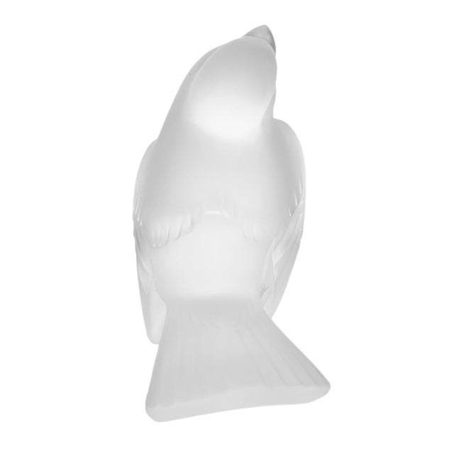 Transparent Lalique France Moineau Hardi & Fier Crystal Sparrow Pair, 5", C. 1945–1955 For Sale - Image 8 of 14