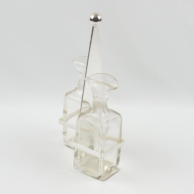 This lovely 1930s Art Deco modernist tableware serving accessory designed by Quist, Germany, features a geometric base...