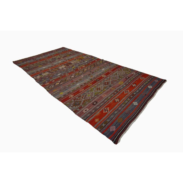 Traditional Embroidered Vintage Turkish Kilim Rug For Sale - Image 3 of 7