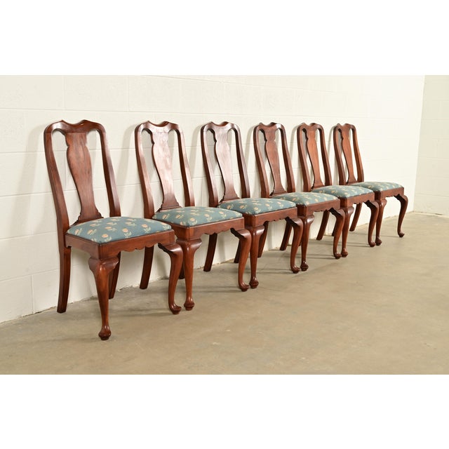 Henkel Harris Henkel Harris Queen Anne Solid Cherry Wood Dining Chairs, Set of Six For Sale - Image 4 of 13