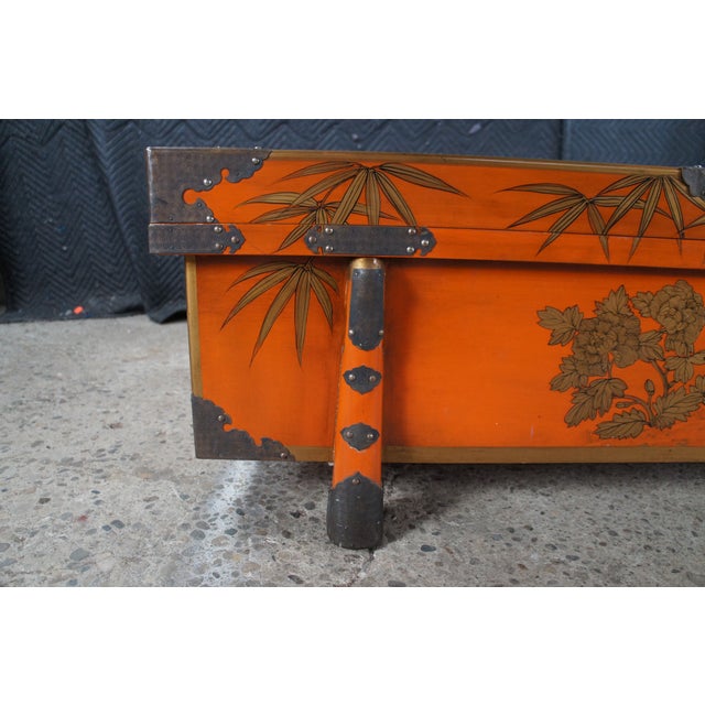 Maitland - Smith 1980s Maitland Smith Japanese Meiji Style Red Lacquered Bamboo Motif Coffee Table 48" For Sale - Image 4 of 14