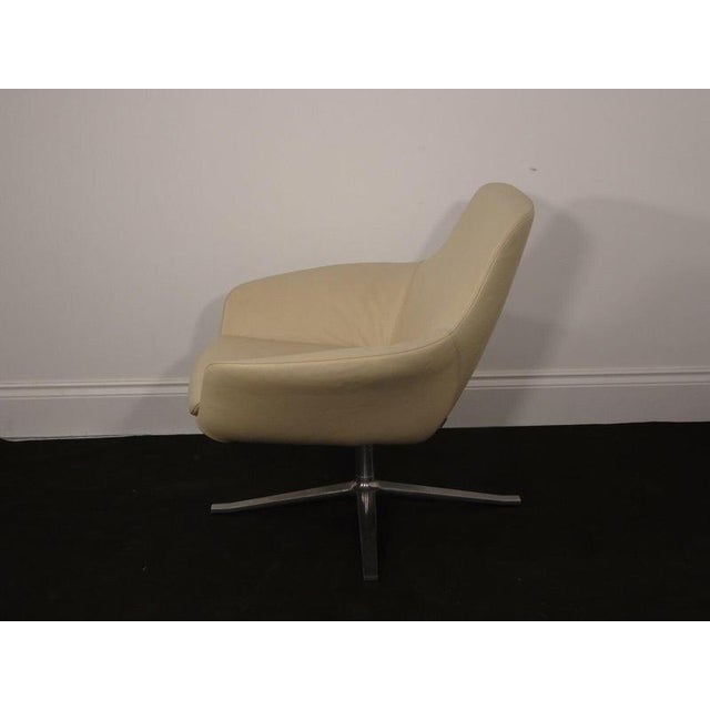 Walter Knoll Oscar Swivel Armchair in Cream Leather from Walter Knoll For Sale - Image 4 of 7