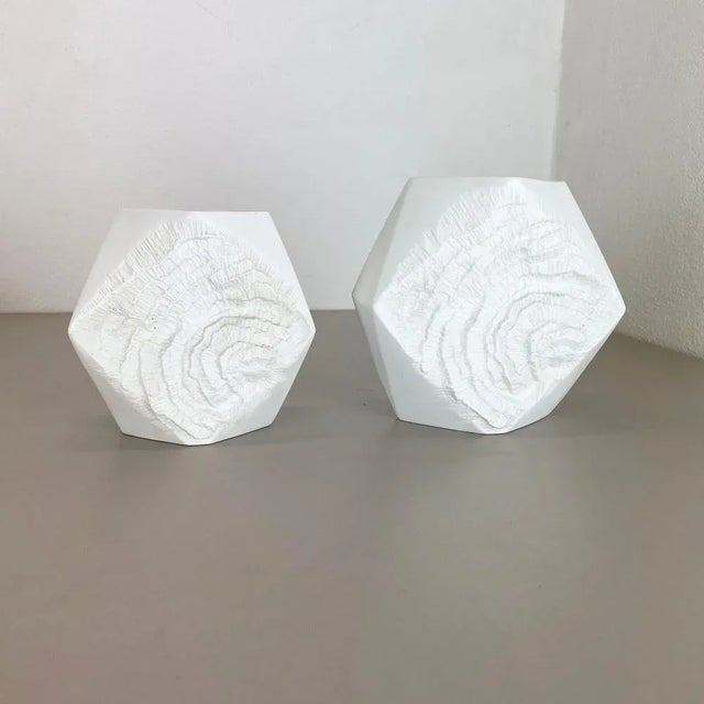 Article: op art porcelain vase set of 2 producer: ak kaiser, germany description: this original vintage op art vase was...