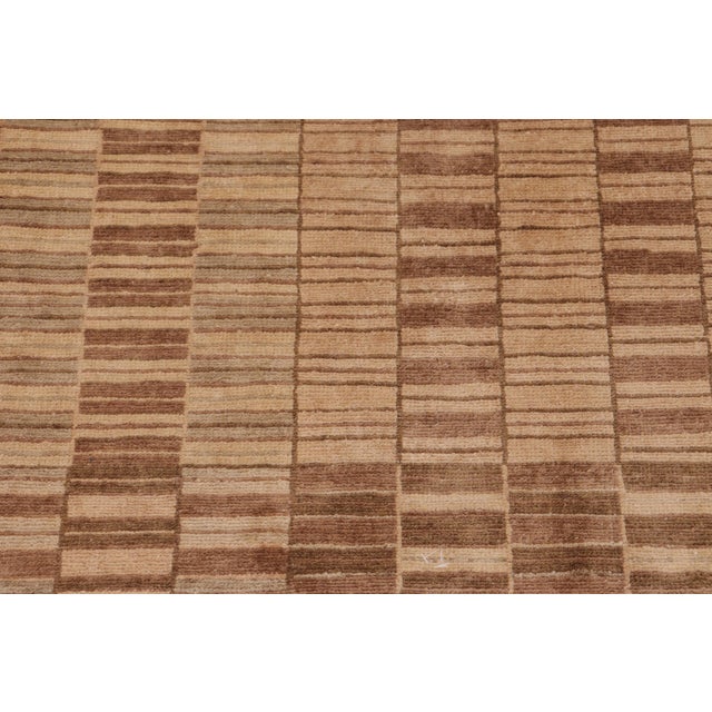 1990s Contemporary Gabbeh Brown/Green Wool Rug - 9'11'' X 13'7'' For Sale - Image 5 of 10