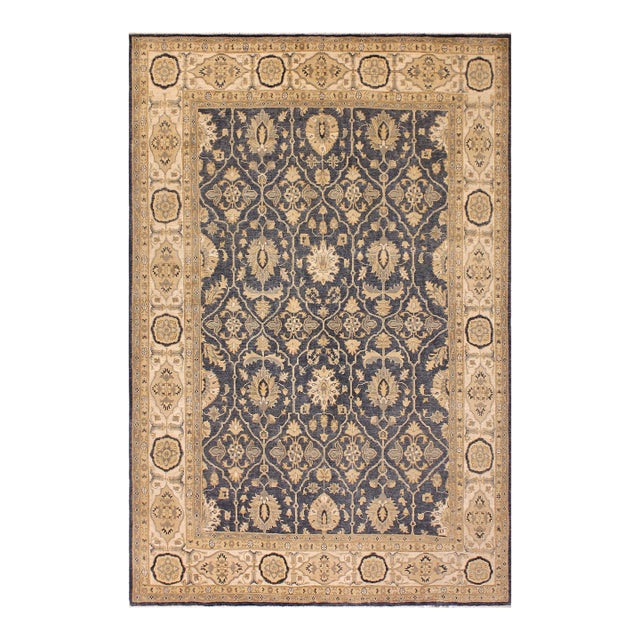 1990s Chic Ziegler Bluish Gray Ivory Hand-Knotted Wool Rug - 8'2'' X 9'8'' For Sale