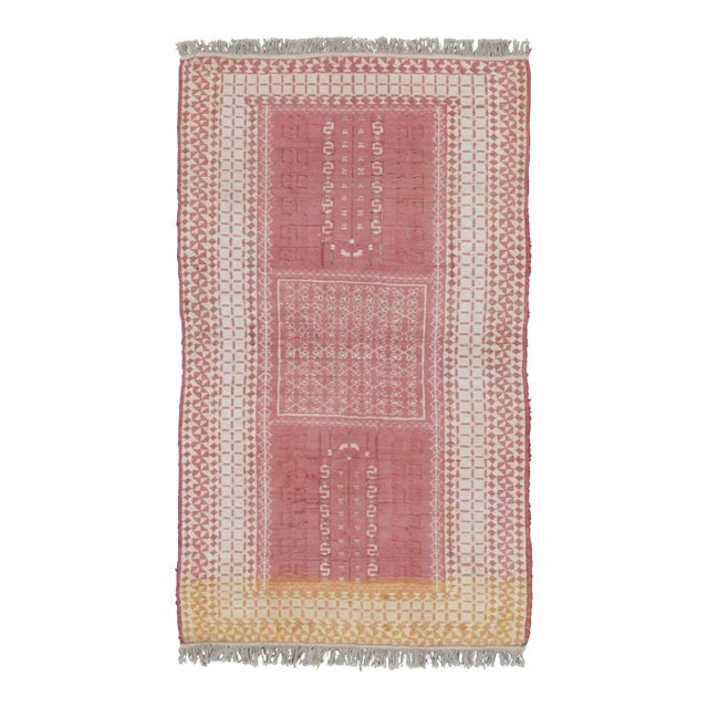 Antique Agra Rug in Pink, White and Gold With Geometric Patterns - Rug & Kilim For Sale