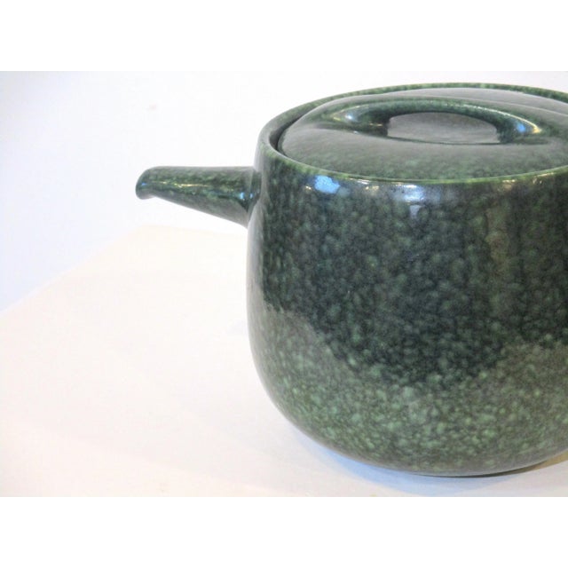 Roseville Pottery Raymor Frog Skin Tureen by Roseville Pottery For Sale - Image 4 of 11