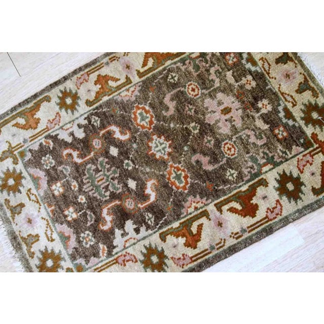 1980s 1980s Vintage Handmade Indo-Mahal Rug For Sale - Image 5 of 7