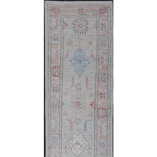 2020s Hand Knotted Modern Oushak With Coral and Blue Motifs on Light Gray Background For Sale - Image 5 of 12