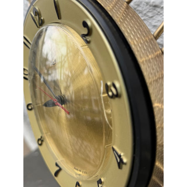 Lux Usa Atomic Wall Clock Sunburst Daisy Metal Brass Electric Mid Century Modern For Sale In New York - Image 6 of 6