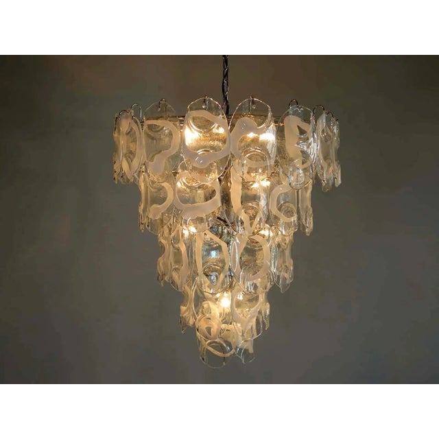 Italian Murano Chandelier Lamp Vistosi – 50 Clean and White Lattimio Glasses For Sale In Los Angeles - Image 6 of 10