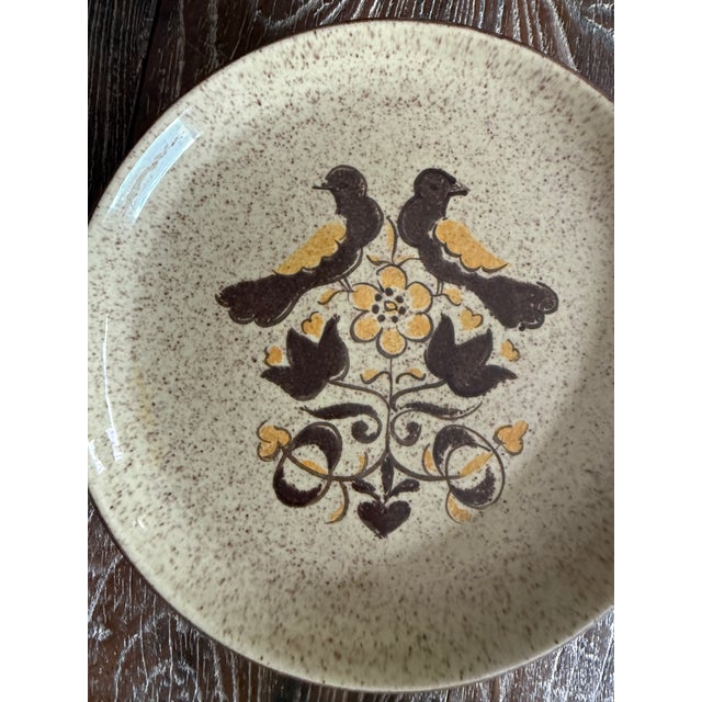 Vintage Red Wing Turtle Dove 7.5 Inch Plates Brown Mustard Yellow Folk Art Stoneware - Set of 10 For Sale - Image 9 of 10