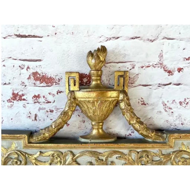 Gold 18th Century Italian Neoclassic Giltwood Mirror For Sale - Image 8 of 10