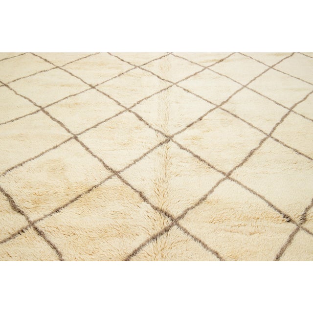 Contemporary Moroccan Style Wool Rug in Beige Color With Geometric Design For Sale - Image 9 of 10