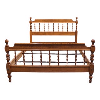 Ethan Allen Heirloom Nutmeg Maple Colonial Early American Full Size Spindle Bed 10-5653 For Sale