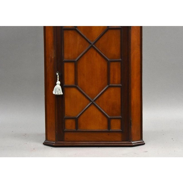 Edwardian Mahogany Corner Cabinet, 1900 For Sale - Image 3 of 5