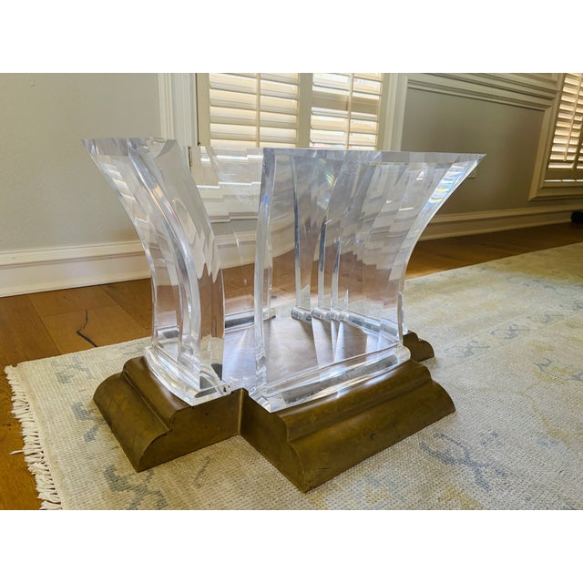 Spectrum Ltd. "Washington" Lucite, Cast Brass & Beveled Glass Cocktail Table, Attributed to Jeffrey Bigelow, Circa 1985–1987 For Sale - Image 14 of 16