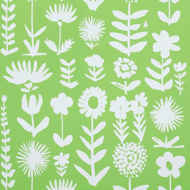 Early 21st Century Schumacher X Vera Neumann Wild Things Wallpaper in Leaf For Sale - Image 5 of 5