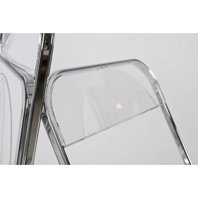 Italian Clear Acrylic Chrome Frame Plia Chairs by Giancarlo Piretti for Castelli, 1990s, Set of 8 For Sale - Image 6 of 18
