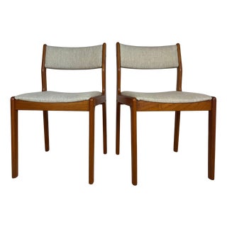 White and Teak Dining Chairs, Denmark, 1960s, Set of 2 For Sale