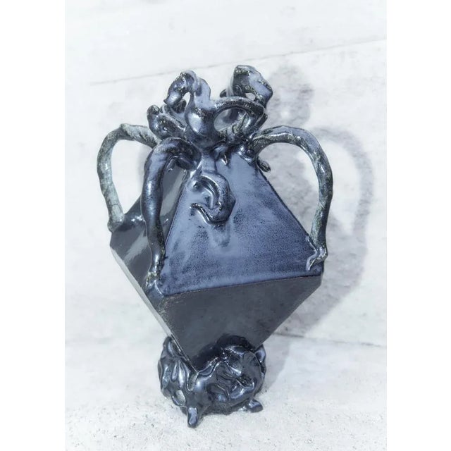 Here My Soul Sculpture in Glazed Ceramic by Lucile Rebeirot Dimensions: D 25 x W 25 x H 40 cm. Materials: Glazed ceramic.