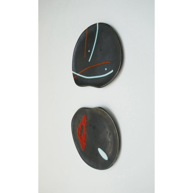 French Free Form Surrealist Black Ceramic Dishes By Peter Orlando, 1960s For Sale - Image 4 of 14