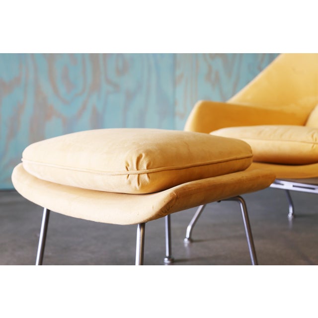 Mid-Century Modern 1960s Knoll Womb Chair and Ottoman Designed by Eero Saarinen Mid Century Modern, Attributed For Sale - Image 3 of 12