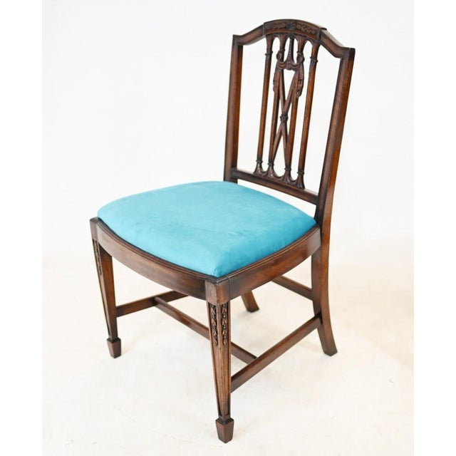 Hepplewhite Dining Chairs in Mahogany, 1890s, Set of 12 For Sale - Image 5 of 10