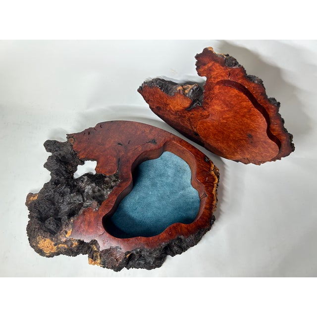 Rustic 1990s Early Work Jeffrey Seaton Large Lidded Box, Mountain Lilac Burl - 1 Piece For Sale - Image 3 of 9